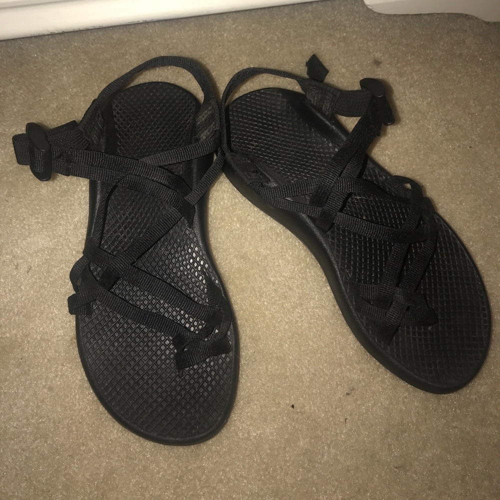 Black chacos